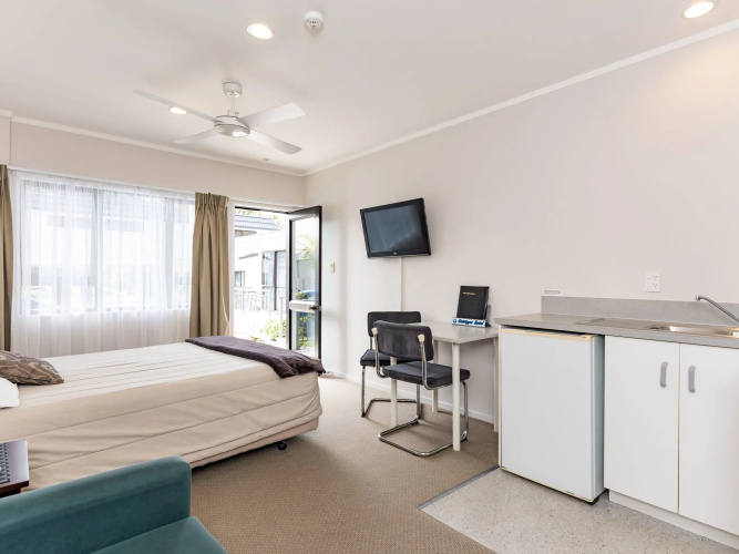 Outrigger Motel