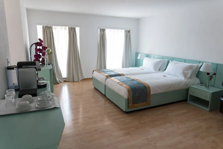 Twin Family Suite