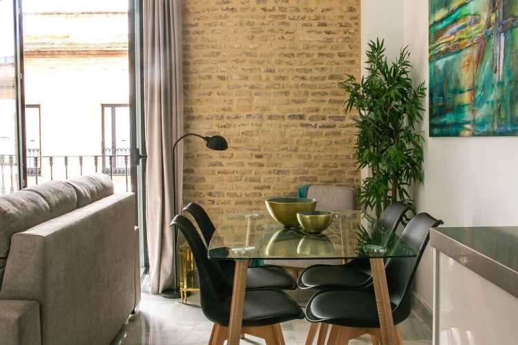 2 Bedrooms Apartment with balcony