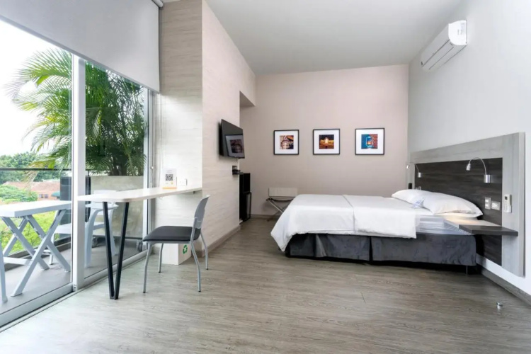 Aparta Suites Park 85