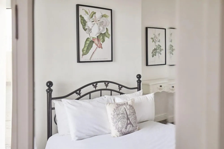 Regency Mansions Apartment