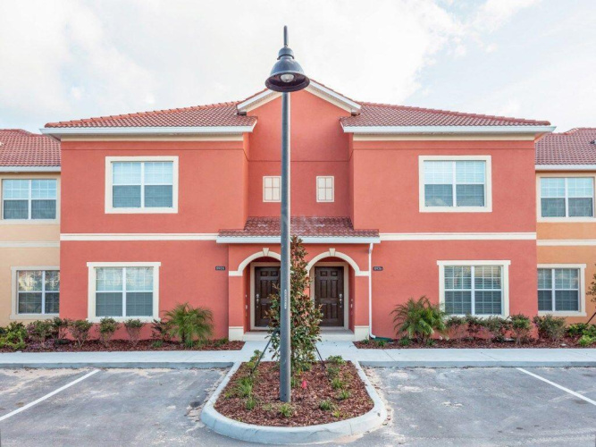 Paradise Palms 8950