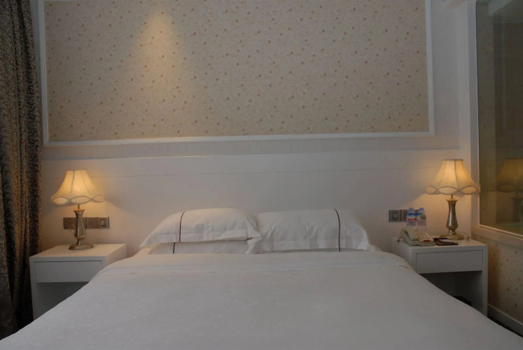 Imperial Traders Elong Hotel