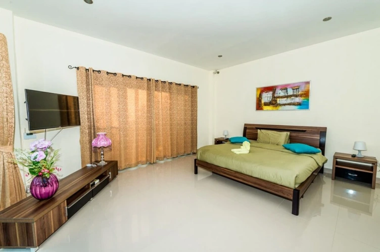 3 Bedrooms Villa