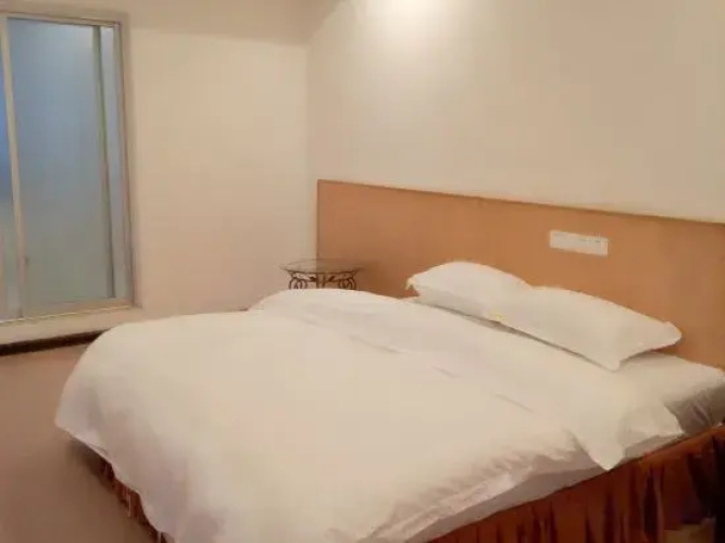 Rongxian Qiaoxiang Hotel