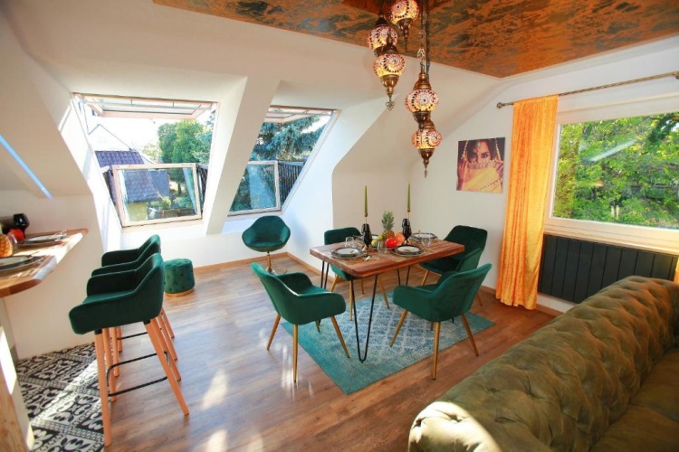 2 Bedrooms Apartment