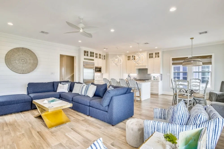 5 Bedrooms Cottage
