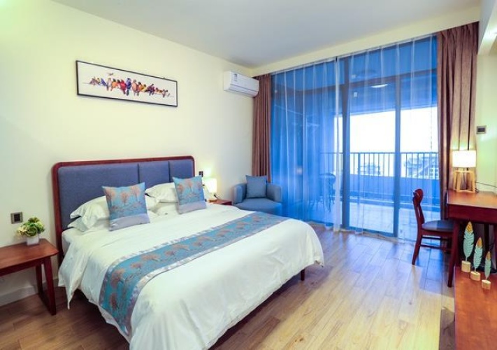 Deluxe Double room with city view