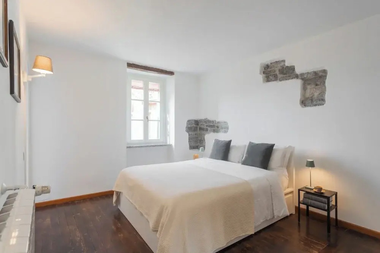 Emily's Holiday House - Authentic Lake Como by Rent all Como