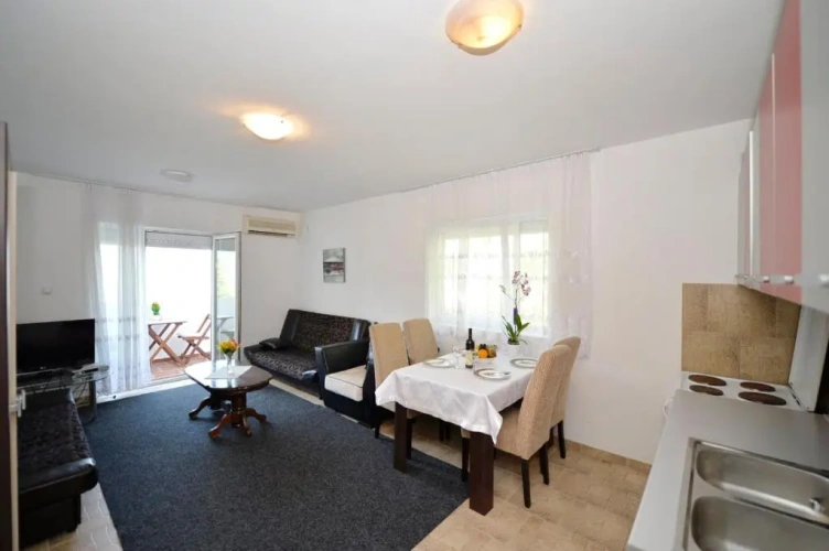 1 Bedroom Apartment with balcony