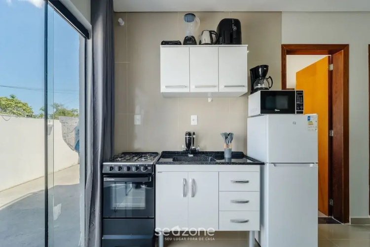 Apt w/ 1 Bedroom and Air Conditioning Irn0103