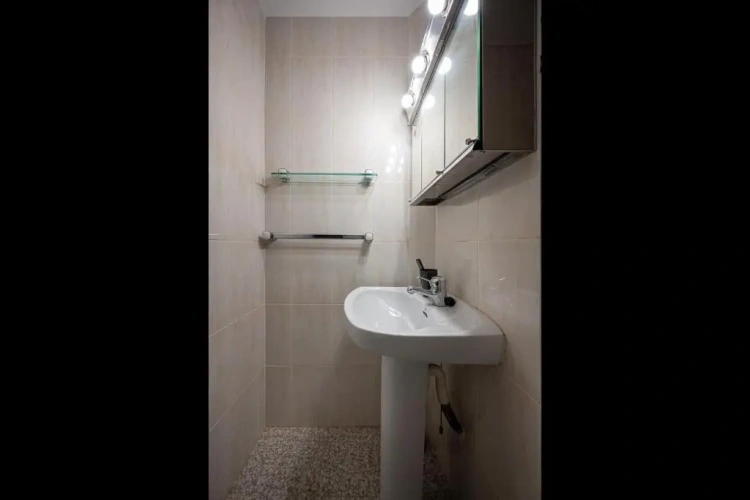 3 Bedrooms Apartment