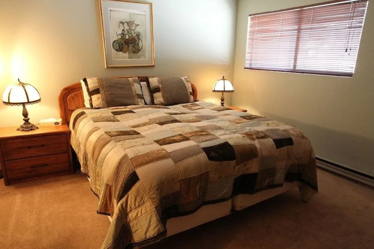 Rainbow S 4 3 Bedroom Condo by RedAwning