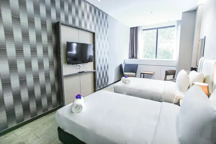 Fives Hotel DNP