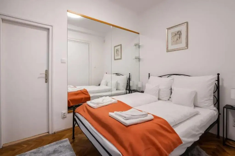 Mirage Monte Apartment