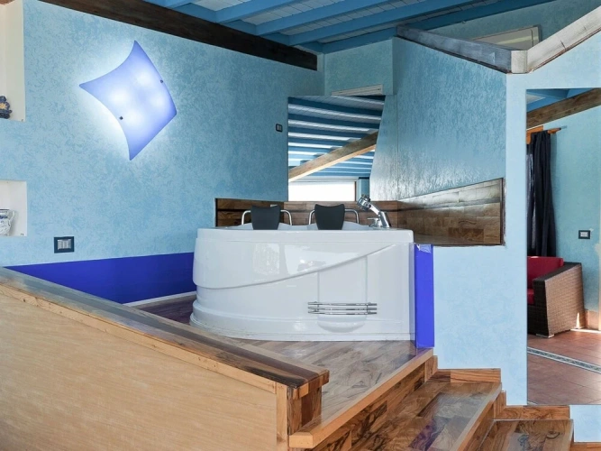 4 Bedrooms Cottage