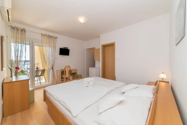 Deluxe Double room with garden view