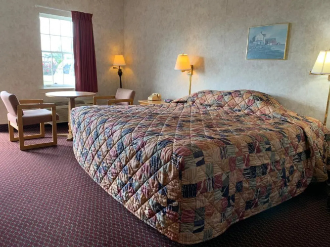 Olde Amish Inn