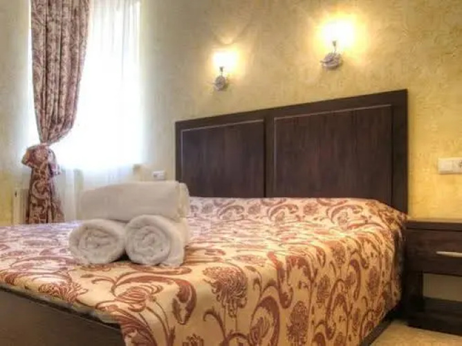 Vlada Hotel