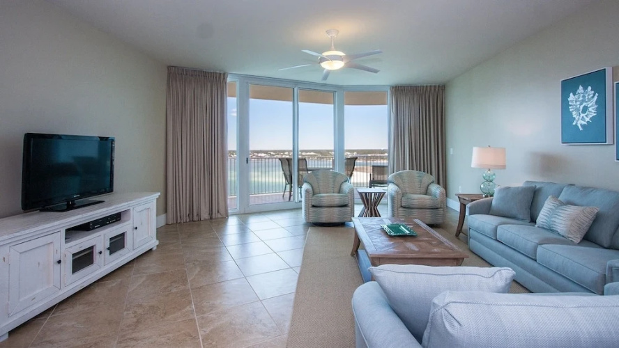 Crc1201 2 Bedroom Condo