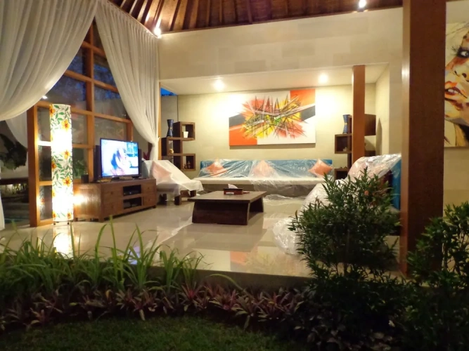 3 Bedrooms Villa