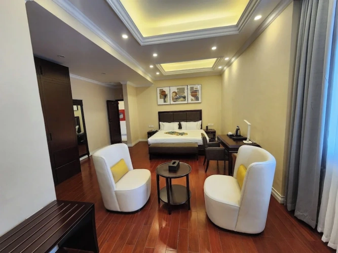 Standard Single room with balcony and with city view