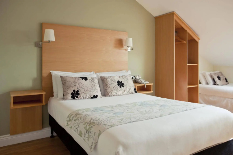 Coach House Hotel