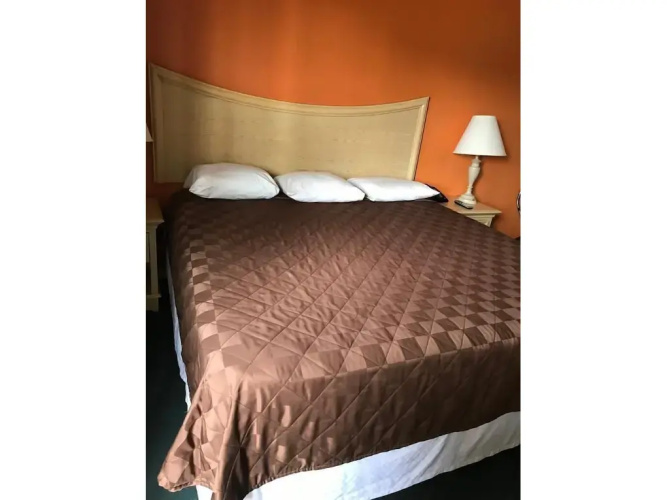 Budget Inn