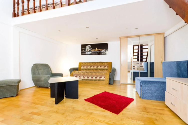 Like Home Opera Apartments