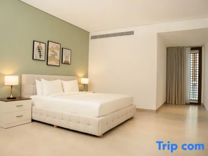 3 Bedrooms Sextuple Apartment