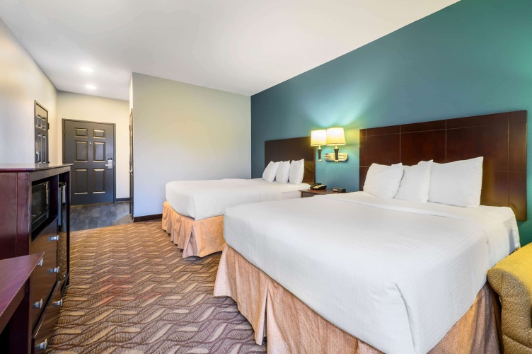 La Quinta Inn & Suites by Wyndham Longview North photo 8