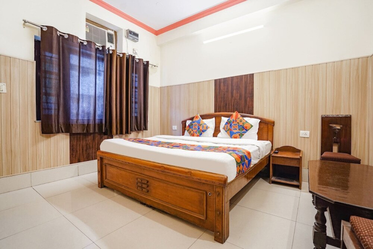 OYO 116 Hotel Raja Palace