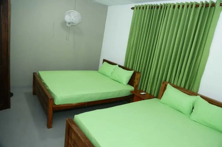 Deluxe Quadruple room