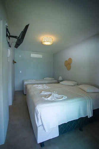 6 Bedrooms Premium Basement room with ocean view
