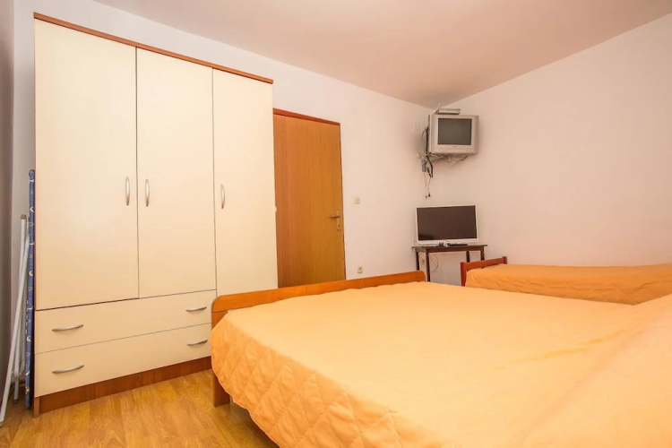 Apartments Biondić