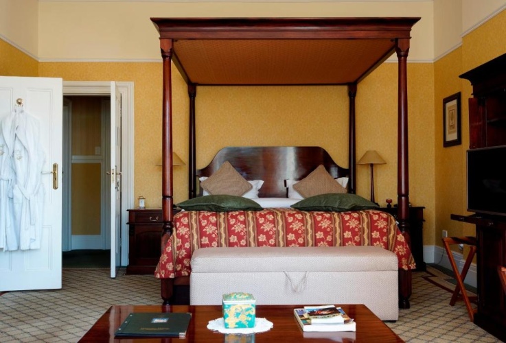 Standard Twin room with view