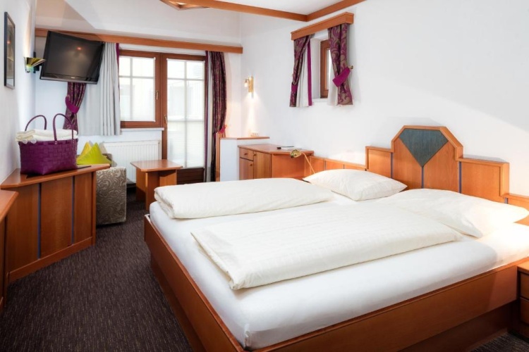 Standard Double room with view