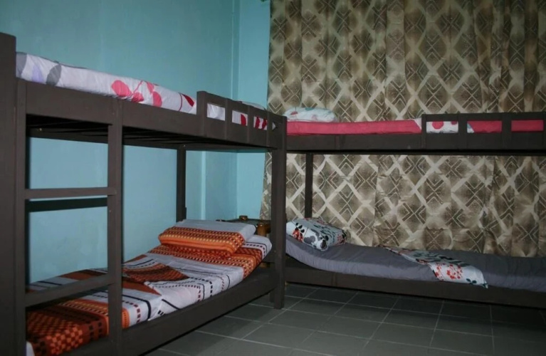 8Th Street Guesthouse Hostel