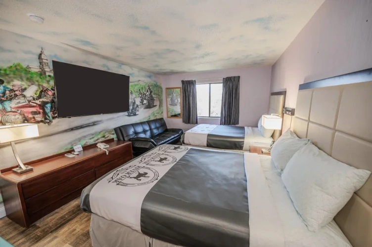 Premium Quadruple Suite