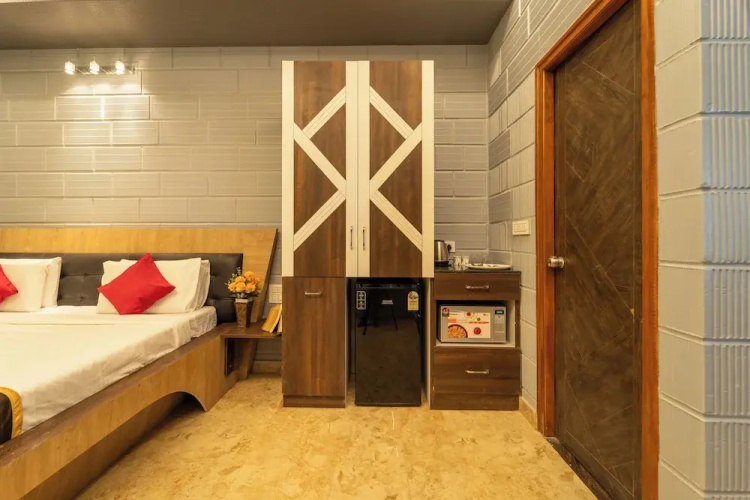 Seasons Suites HBR