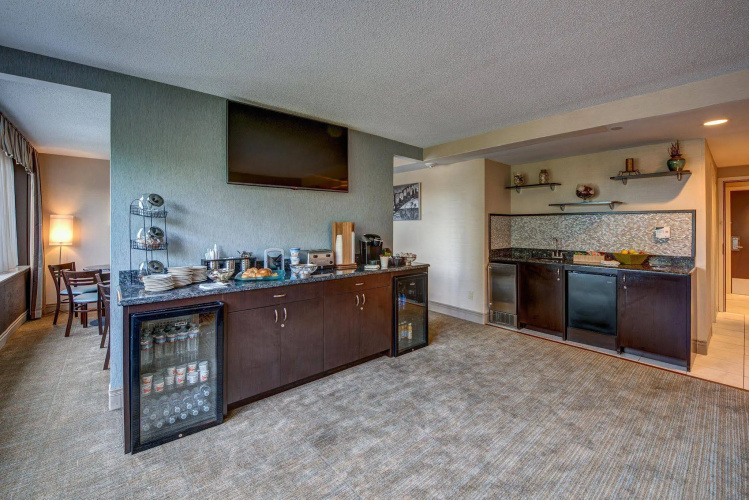 DoubleTree by Hilton Tinton Falls - Eatontown photo 34