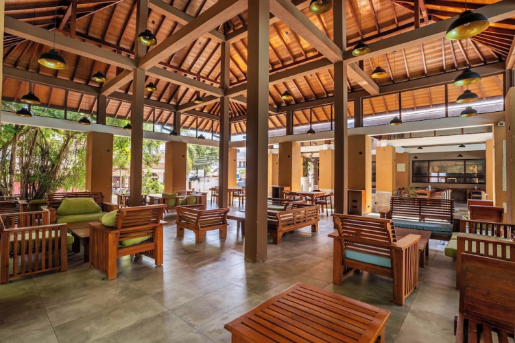 LUXTORI Arugambay