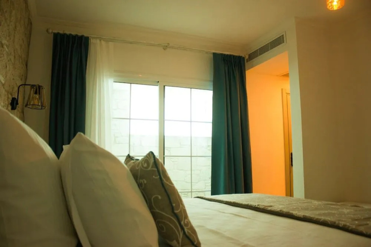 Avlu Alacati Butik Otel