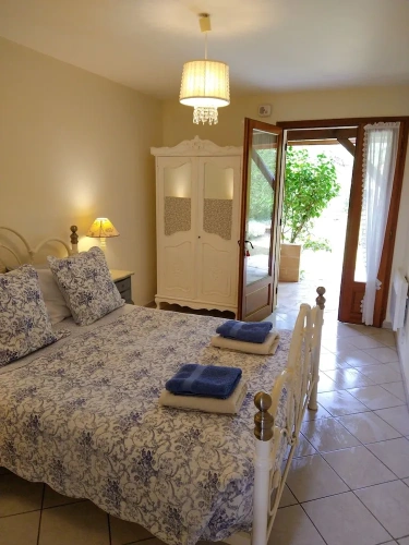 Standard Double room with garden view