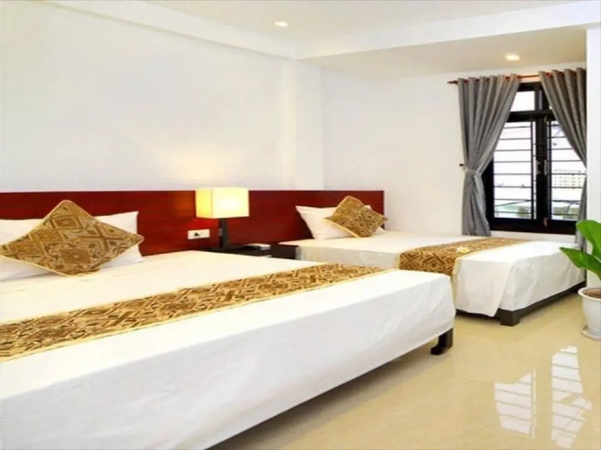 Standard Twin room with city view
