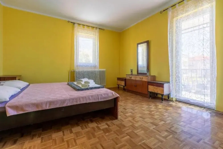 Apartment Mira