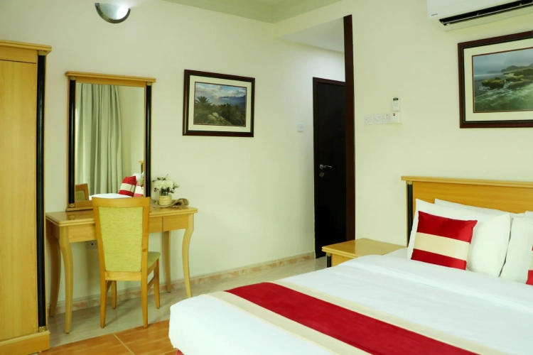 2 Bedrooms Apartment