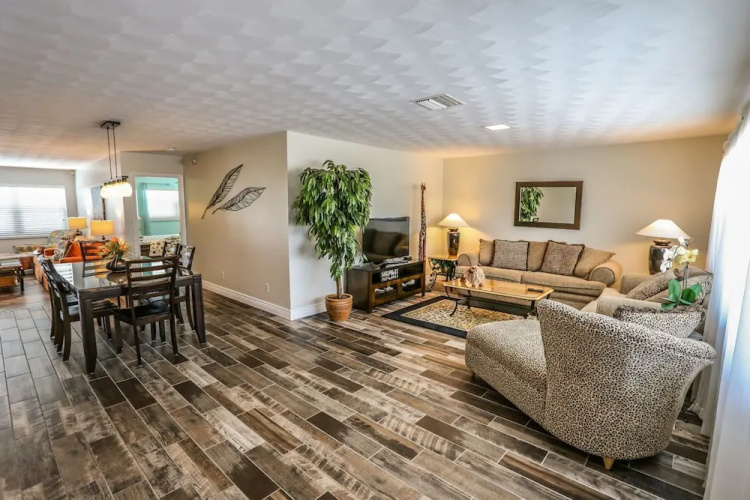 105 Tropical Shore Way