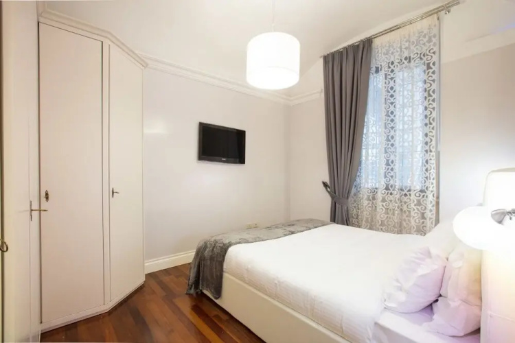 Modern and Elegant Flat Near Termini Station