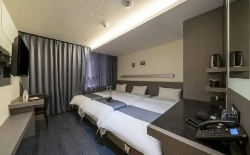Grand Palace Hotel